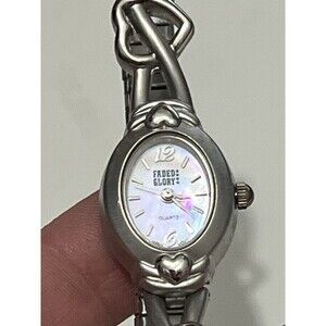 Fade And Glory Stainless Steel Hearts Pink Mother Of Pearl Quartz Elastic  Watch